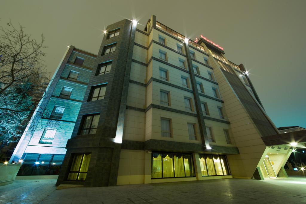 Point Hotel Baku Exterior foto